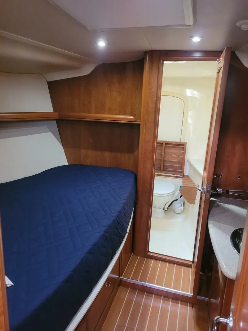 Slide: The Image of Hunter 45DS 2010 - 5049390