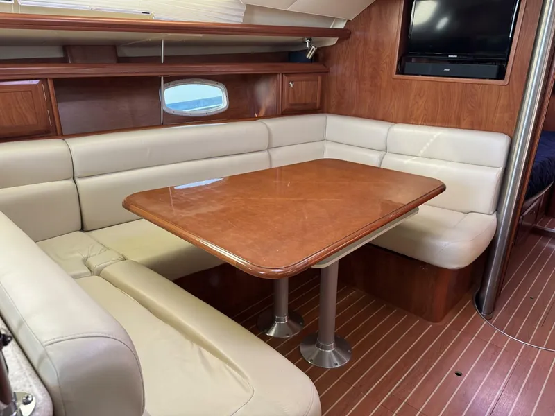 Slide: The Image of Hunter 45DS 2010 - 5049950