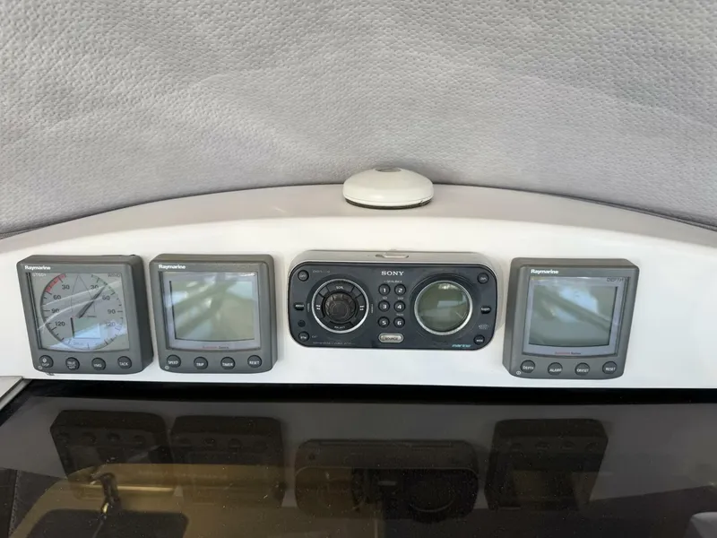 Slide: The Image of Hunter 45DS 2010 - 5049955