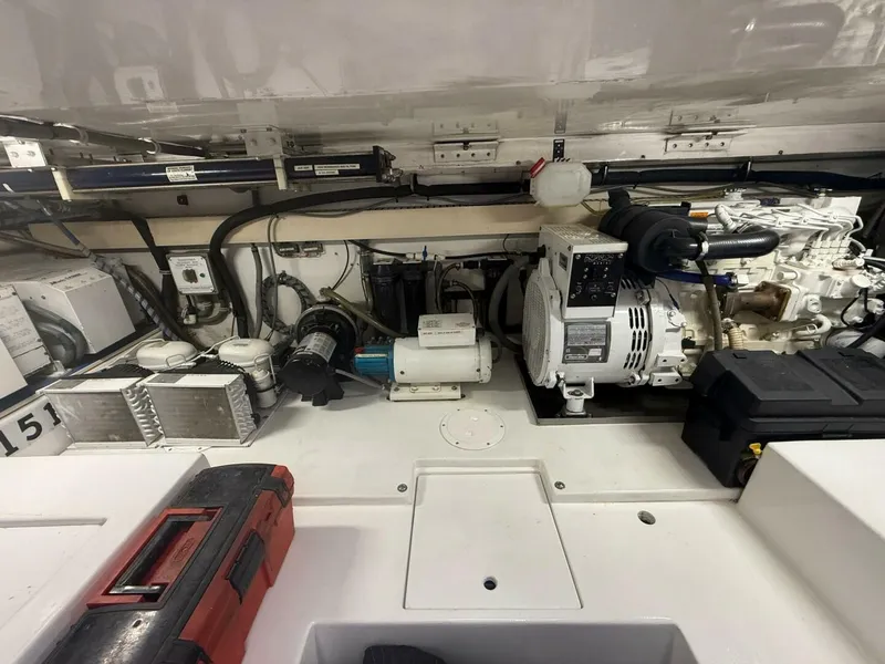 Slide: The Image of Bertram 570 Convertible 2004 - 5199991