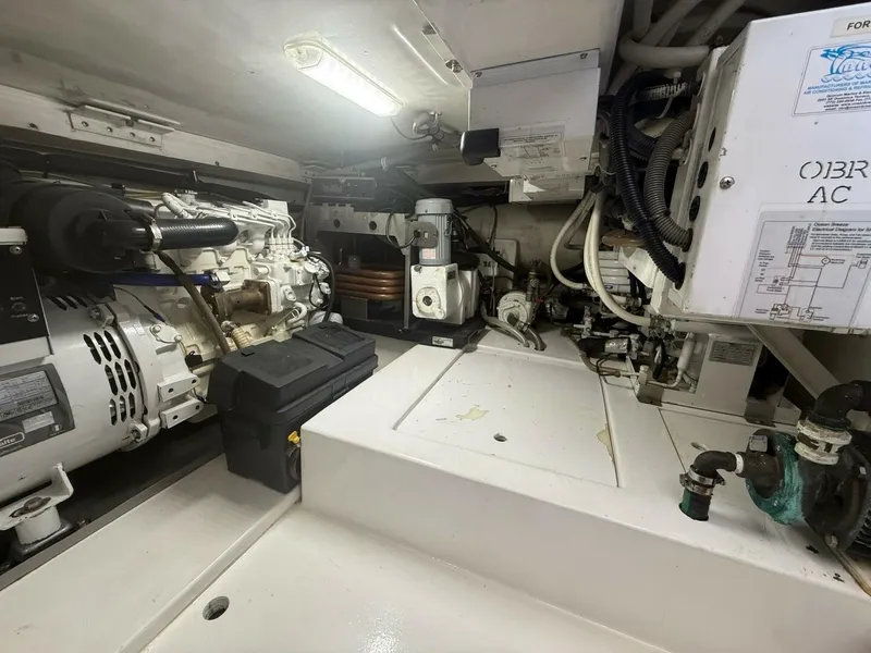 Slide: The Image of Bertram 570 Convertible 2004 - 5199992