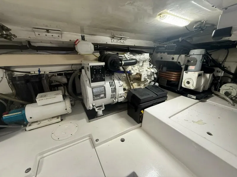 Slide: The Image of Bertram 570 Convertible 2004 - 5199993