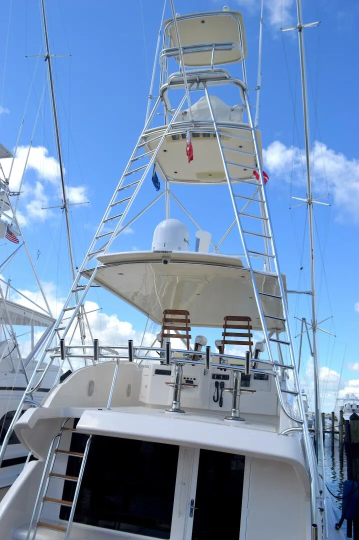 Slide: The Image of Bertram 570 Convertible 2004 - 5049670