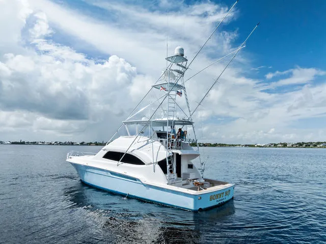 Slide: The Image of Bertram 570 Convertible 2004 - 34