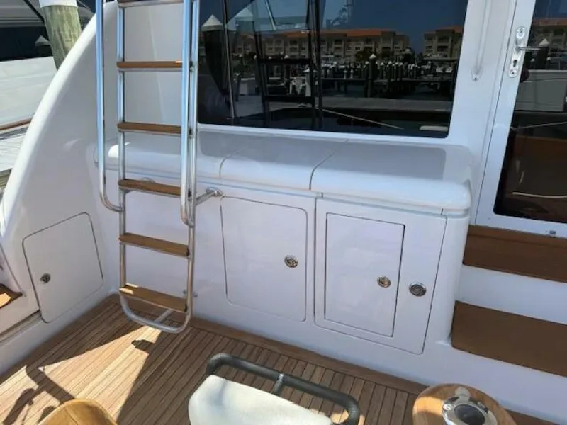 Slide: The Image of Bertram 570 Convertible 2004 - 5199979