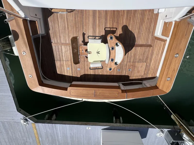 Slide: The Image of Bertram 570 Convertible 2004 - 5199981