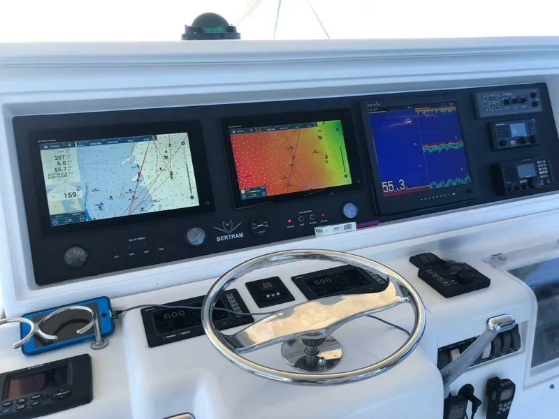 Slide: The Image of Bertram 570 Convertible 2004 - 5049671