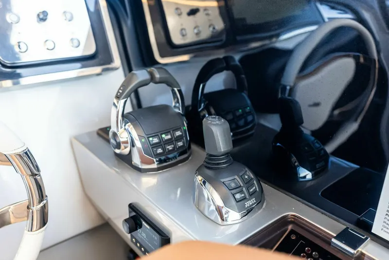 Slide: The Image of Riva 48 2022 - 5090517