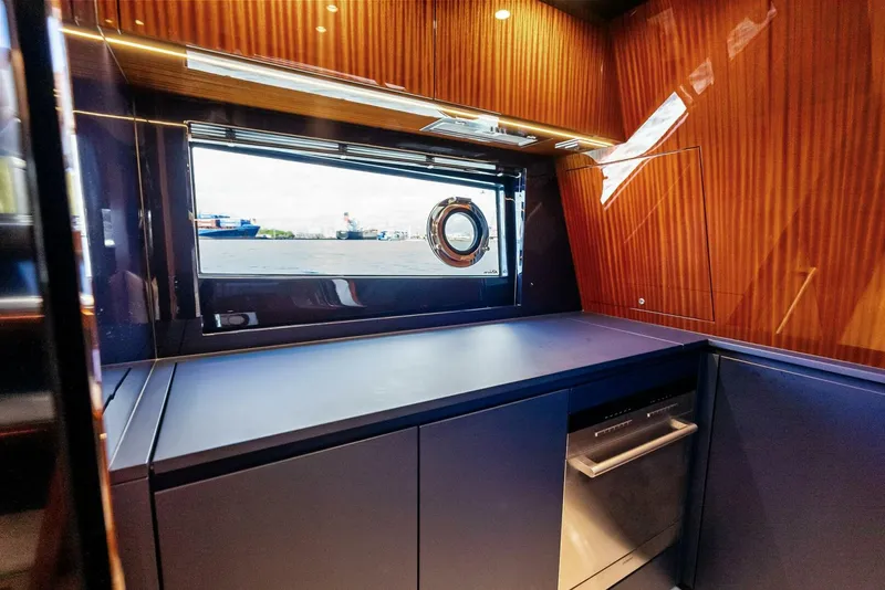 Slide: The Image of Riva 48 2022 - 5090509