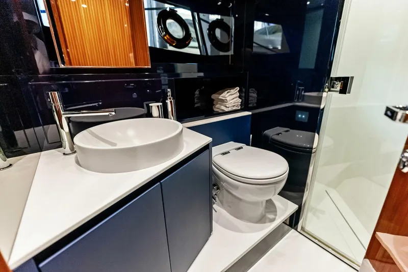 Slide: The Image of Riva 48 2022 - 5090503