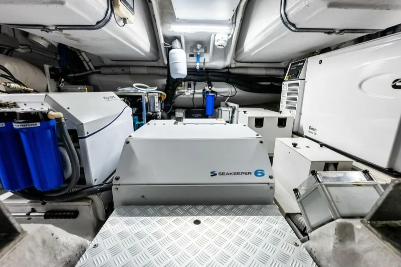 Slide: The Image of Riva 48 2022 - 5090491