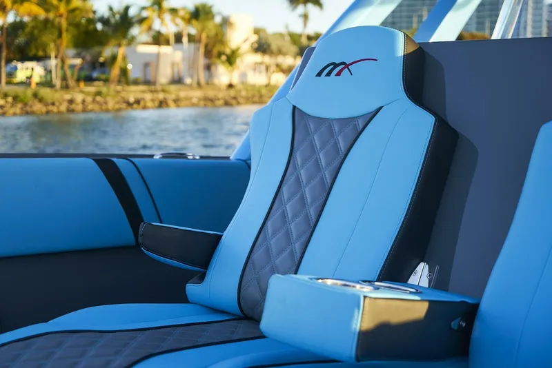 Slide: The Image of Midnight Express 37 Open 2021 - 5050019