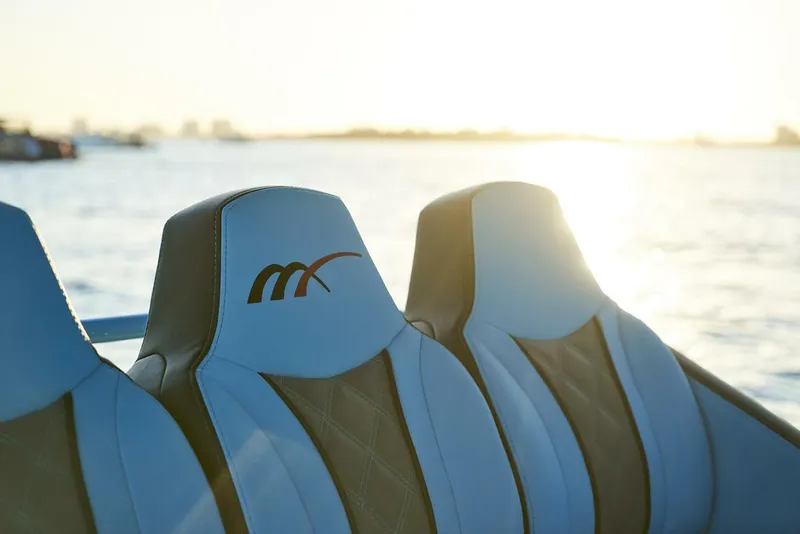 Slide: The Image of Midnight Express 37 Open 2021 - 5050027