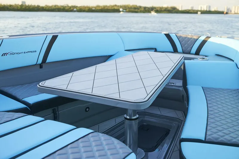 Slide: The Image of Midnight Express 37 Open 2021 - 5050030