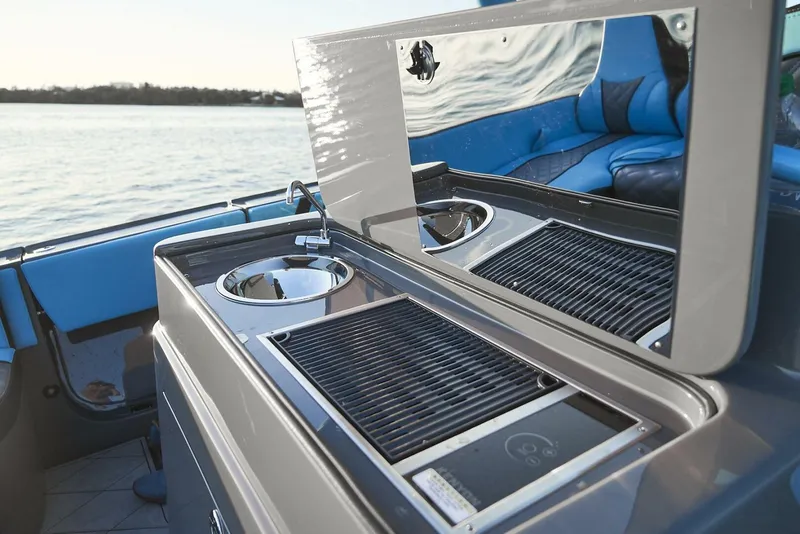 Slide: The Image of Midnight Express 37 Open 2021 - 5050035