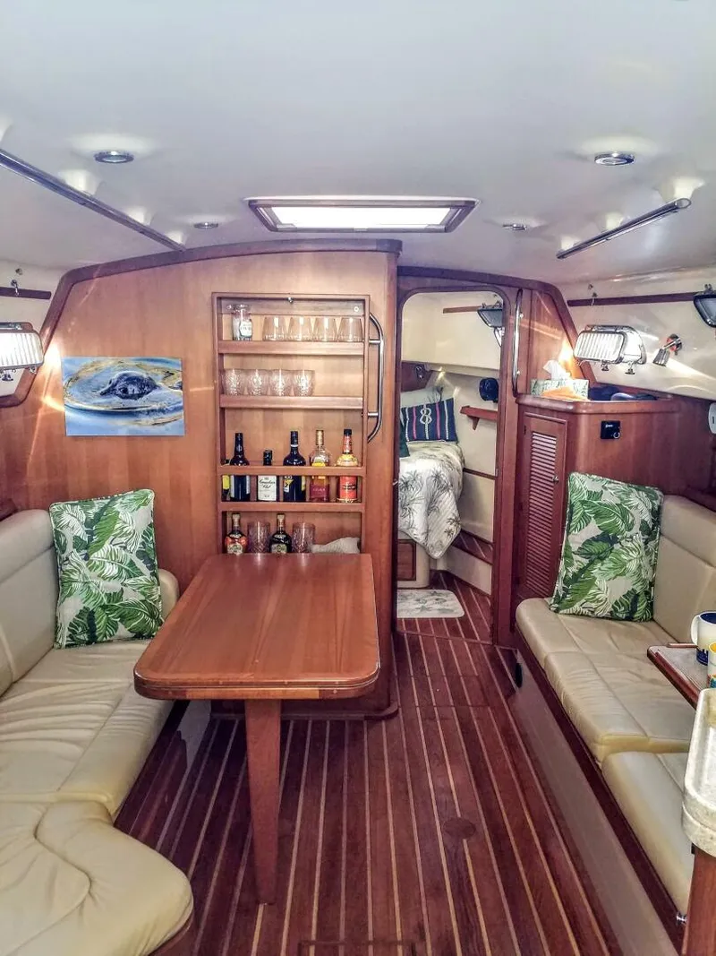 Slide: The Image of Island Packet 370 2006 - 5050539