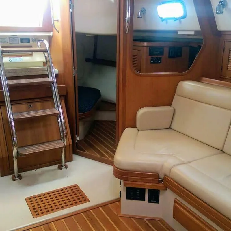 Slide: The Image of Island Packet 370 2006 - 5050529