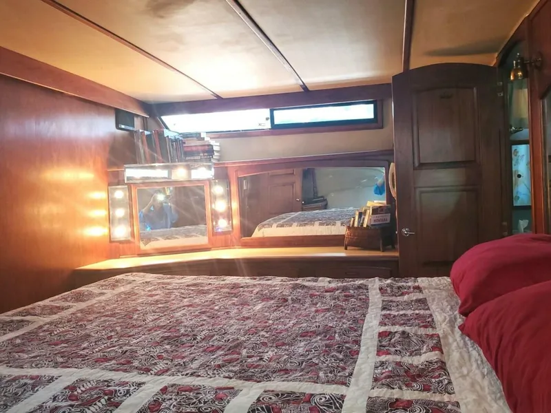 Slide: The Image of Californian 5239 Cockpit Motor Yacht 1985 - 5050876