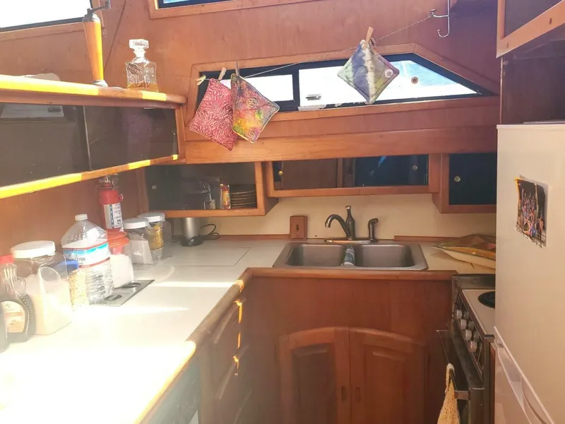 Slide: The Image of Californian 5239 Cockpit Motor Yacht 1985 - 5050877