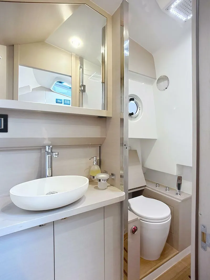 Slide: The Image of Shore Breeze Boats Rebel 2019 - 5051093