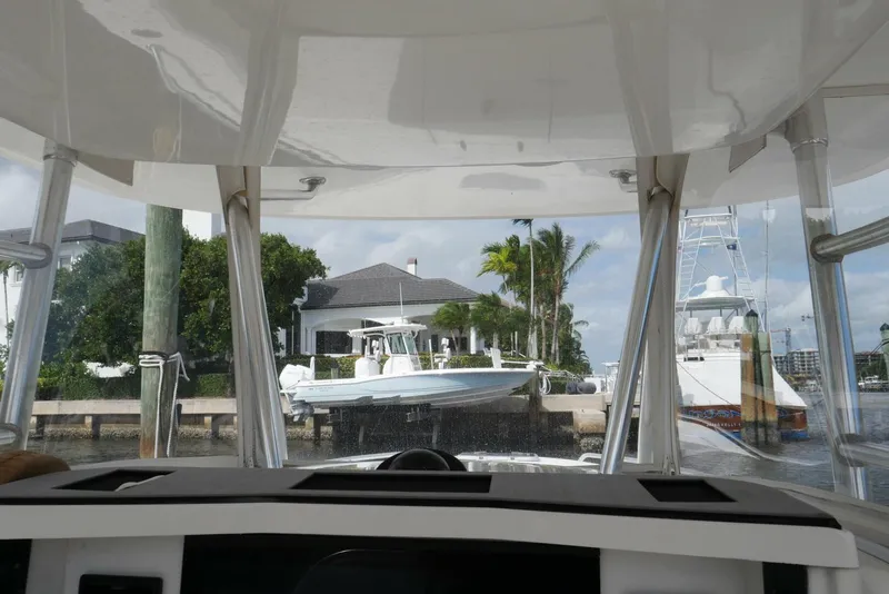 Slide: The Image of 2004 Venture 34 - Helm 2004 Venture 34 Cuddy "FINALE" - 5051228