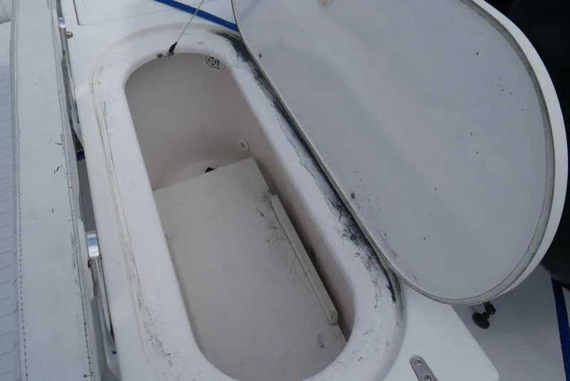 Slide: The Image of 2004 Venture 34 - Storage 2004 Venture 34 Cuddy "FINALE" - 5051241