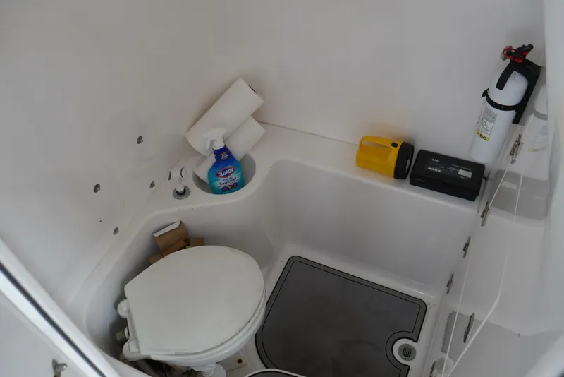 Slide: The Image of 2004 Venture 34 - Head 2004 Venture 34 Cuddy "FINALE" - 5051246