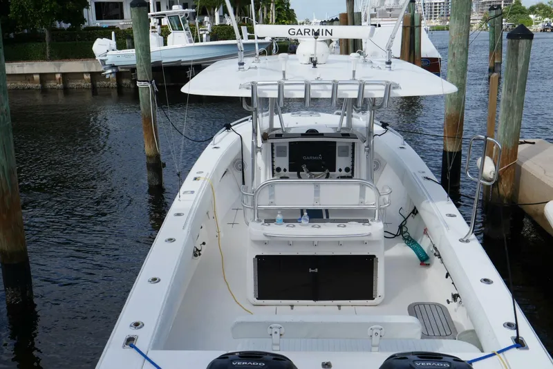 Slide: The Image of 2004 Venture 34 - Exterior profile on the water  2004 Venture 34 Cuddy "FINALE" - 5051216