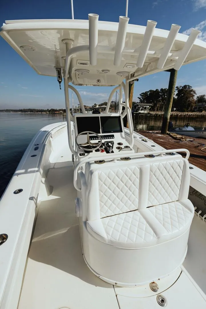 Slide: The Image of Yellowfin 31 2006 - 5052046