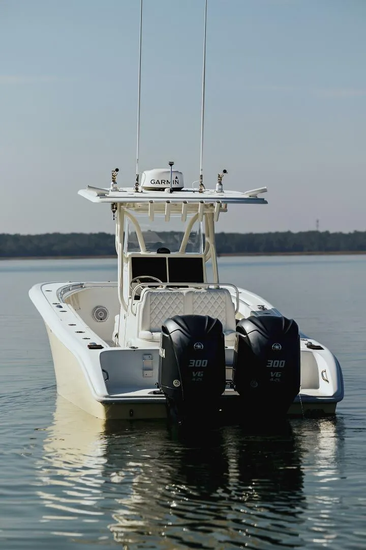 Slide: The Image of Yellowfin 31 2006 - 5052033