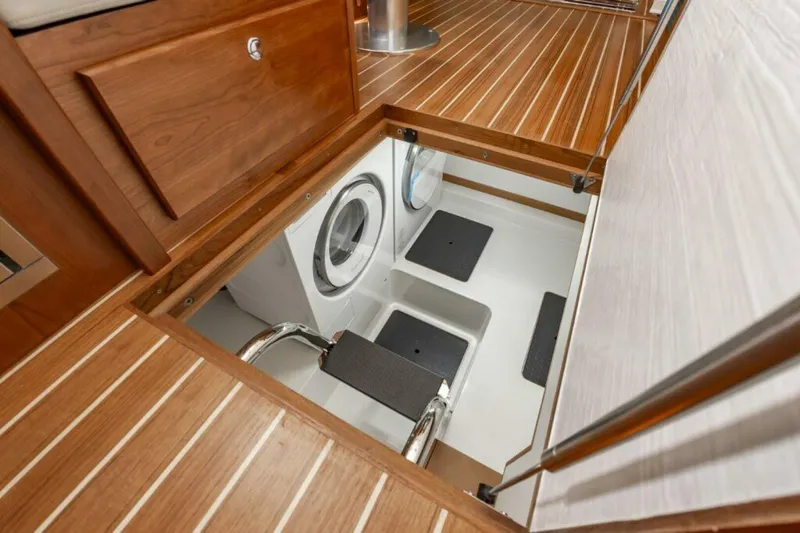 Slide: The Image of 25a0db37 0732 4afd B0b7 E9677e33c547 - 5534868