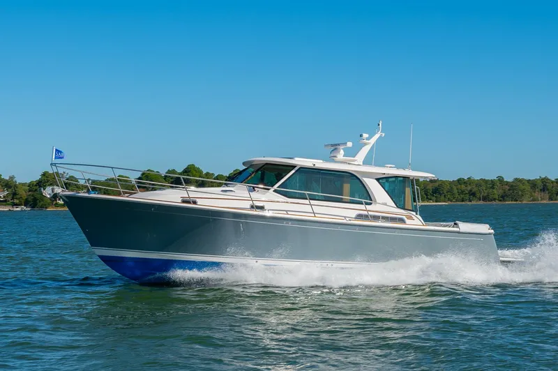 Slide: The Image of 2026 Sabre 43 Running 16 - 5768336