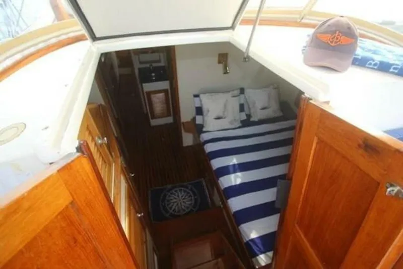 Slide: The Image of Hinckley Yachts Hinckley 64 1980 - 5053008