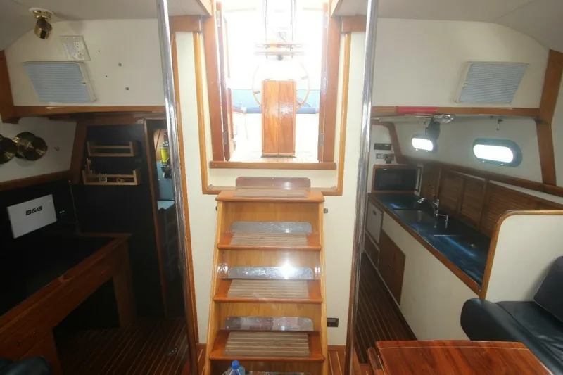 Slide: The Image of Hinckley Yachts Hinckley 64 1980 - 5053012