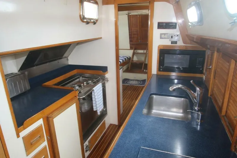 Slide: The Image of Hinckley Yachts Hinckley 64 1980 - 5053013