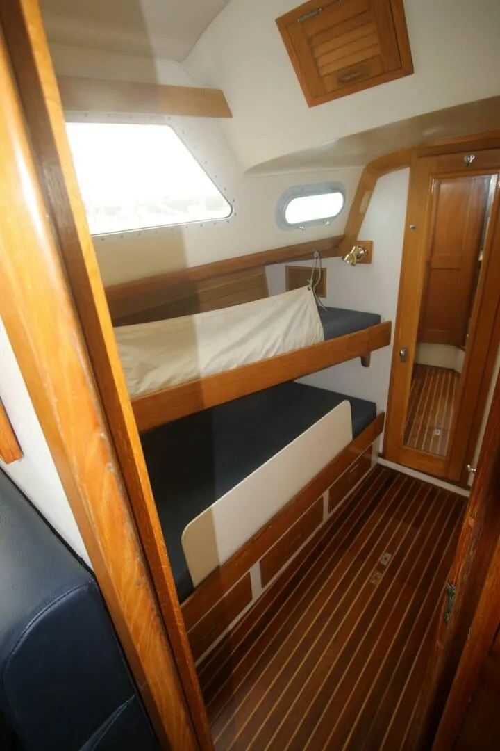 Slide: The Image of Hinckley Yachts Hinckley 64 1980 - 5053018