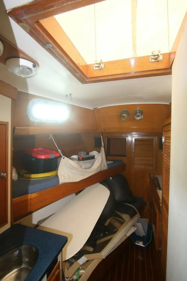 Slide: The Image of Hinckley Yachts Hinckley 64 1980 - 5053021