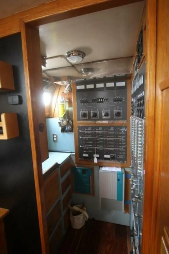 Slide: The Image of Hinckley Yachts Hinckley 64 1980 - 5053024