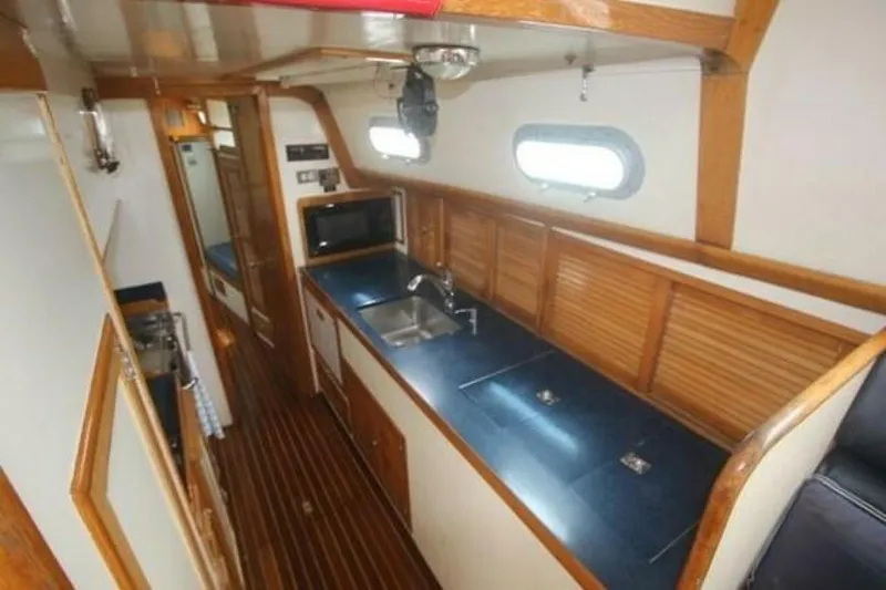 Slide: The Image of Hinckley Yachts Hinckley 64 1980 - 5053025