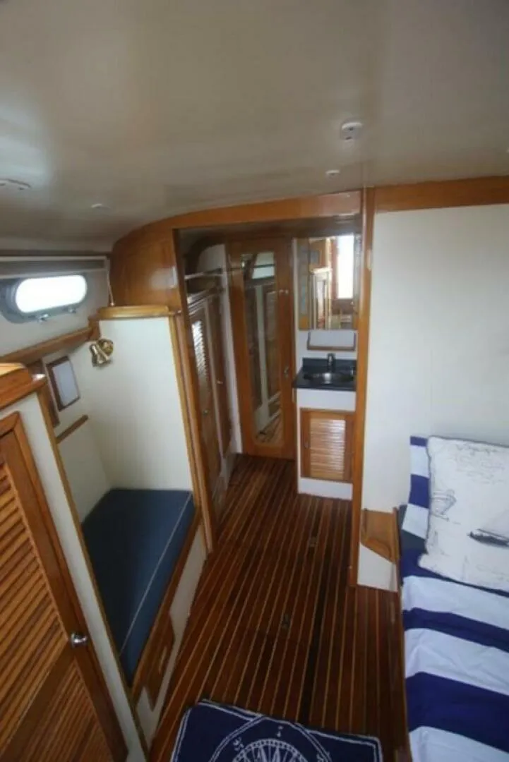 Slide: The Image of Hinckley Yachts Hinckley 64 1980 - 5053027