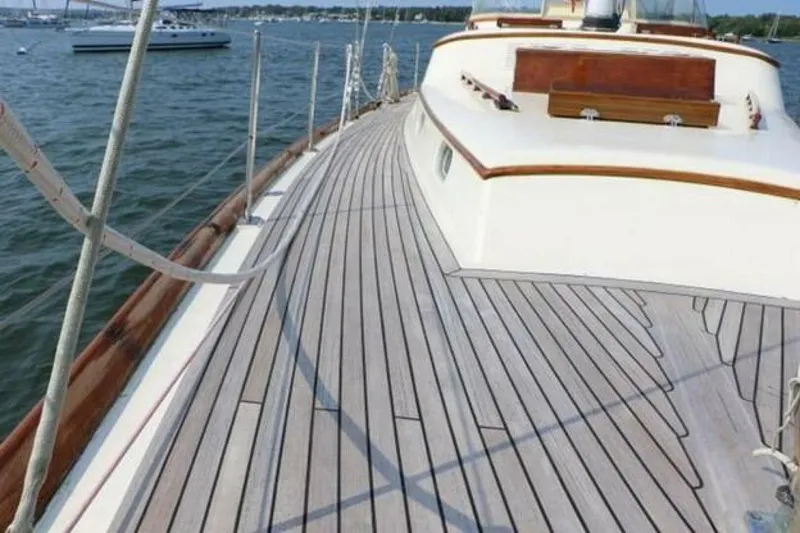 Slide: The Image of Hinckley Yachts Hinckley 64 1980 - 5052995