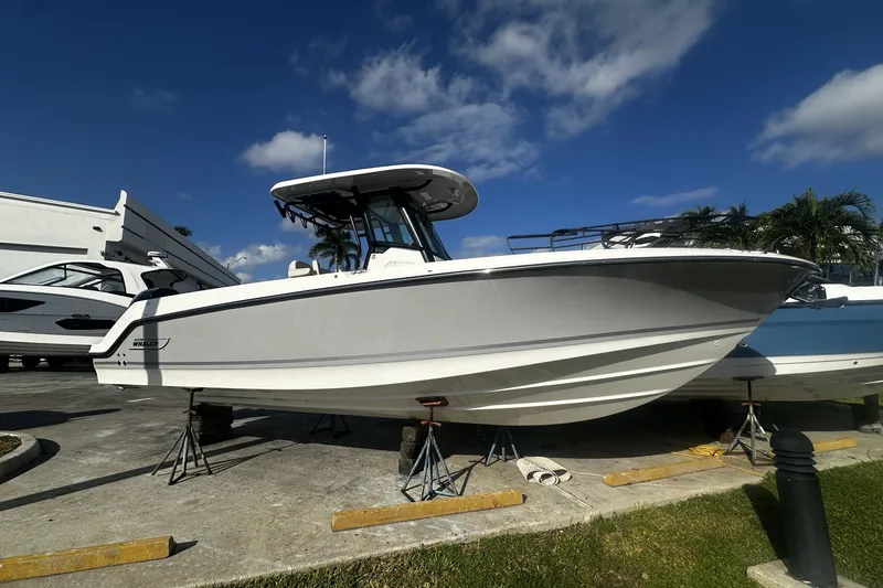 The Image of Boston Whaler 280 Outrage 2026 - 0
