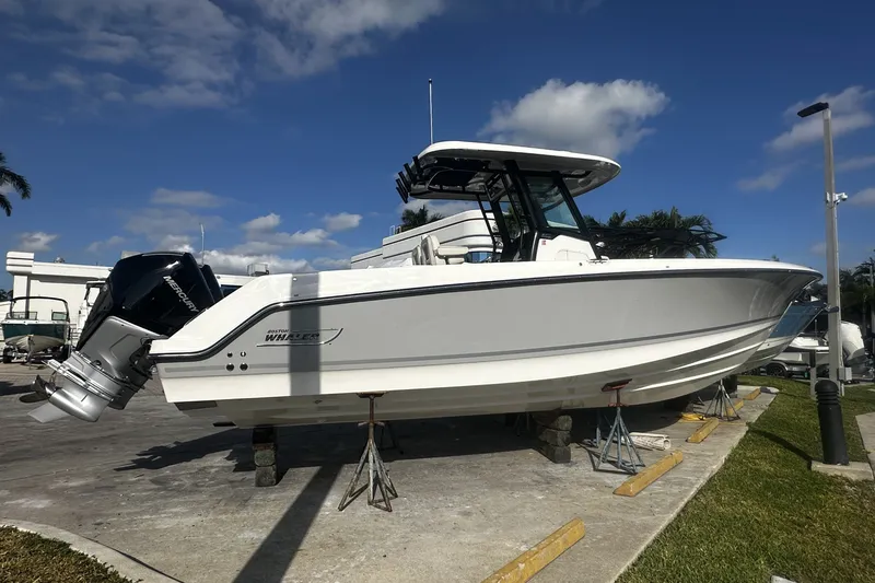 Slide: The Image of Boston Whaler 280 Outrage 2026 - 2