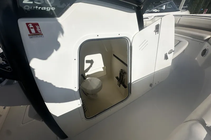 Slide: The Image of Boston Whaler 280 Outrage 2026 - 27