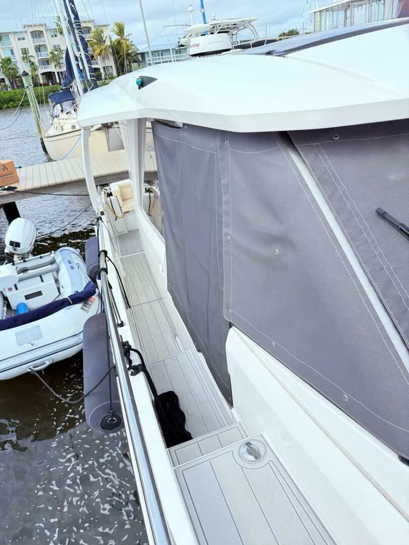 Slide: The Image of Greenline 39 Hybrid - Great Loop 2021 - 5054776