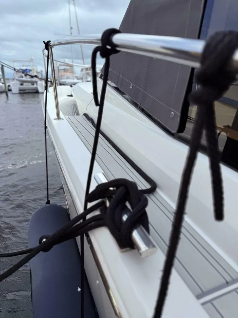 Slide: The Image of Greenline 39 Hybrid - Great Loop 2021 - 5054777