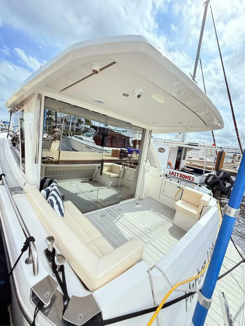 Slide: The Image of Greenline 39 Hybrid - Great Loop 2021 - 5054778