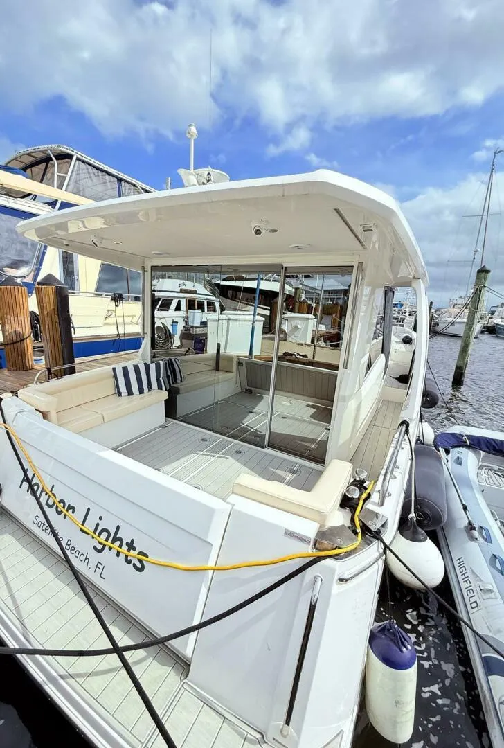 Slide: The Image of Greenline 39 Hybrid - Great Loop 2021 - 5054779