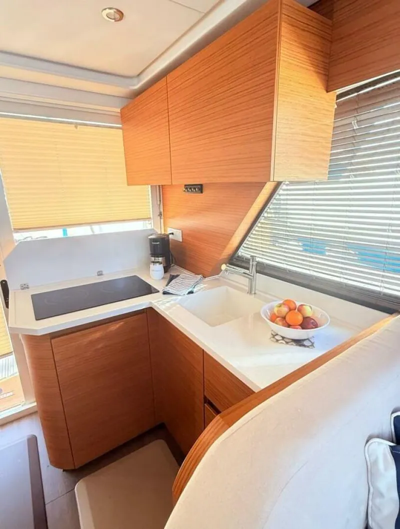 Slide: The Image of Greenline 39 Hybrid - Great Loop 2021 - 5054788