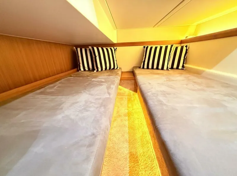 Slide: The Image of Greenline 39 Hybrid - Great Loop 2021 - 5054796